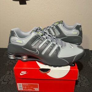 Nike Men's Gray and Silver Shox new in box 12m